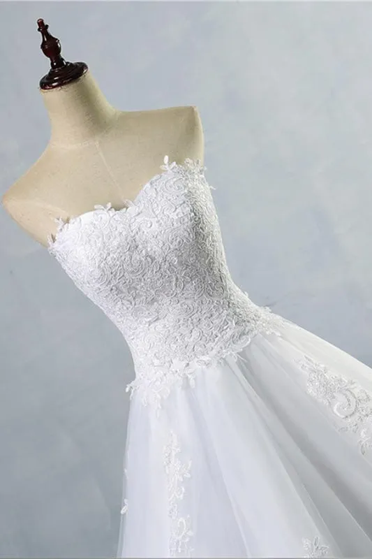 Chic Strapless Appliques A-line Tulle Wedding Dress