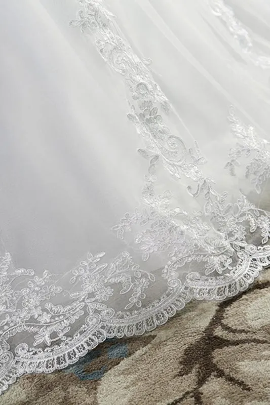 Chic Strapless Appliques A-line Tulle Wedding Dress
