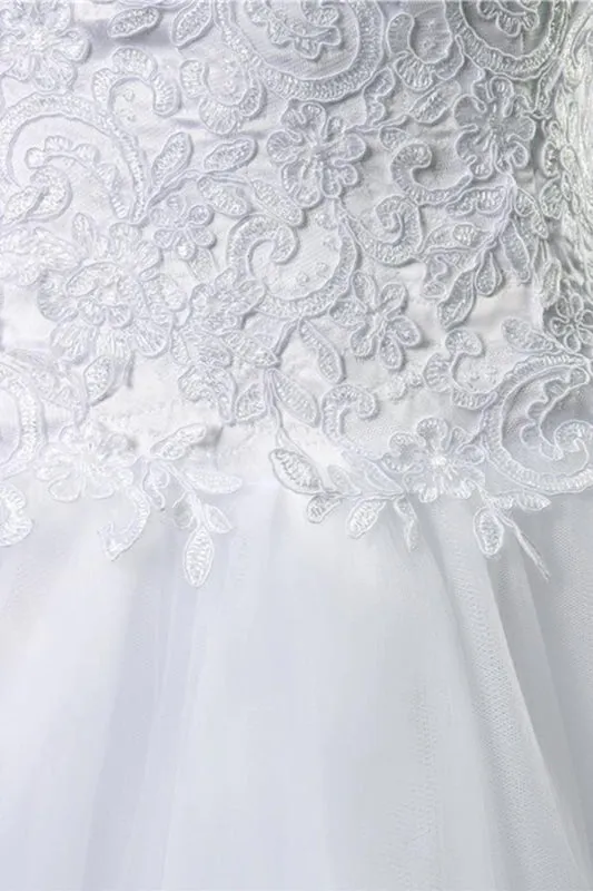 Chic Strapless Appliques A-line Tulle Wedding Dress
