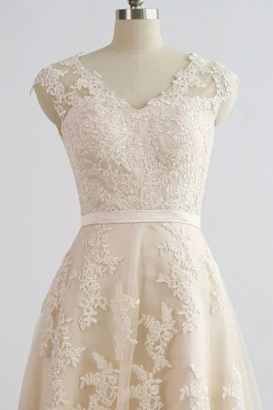 Chic V-neck Appliques A-line Tulle Wedding Dress